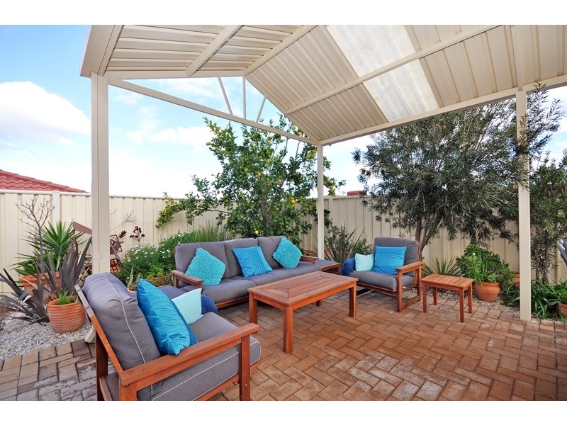 42 Keanefield Drive, Carramar WA 6031