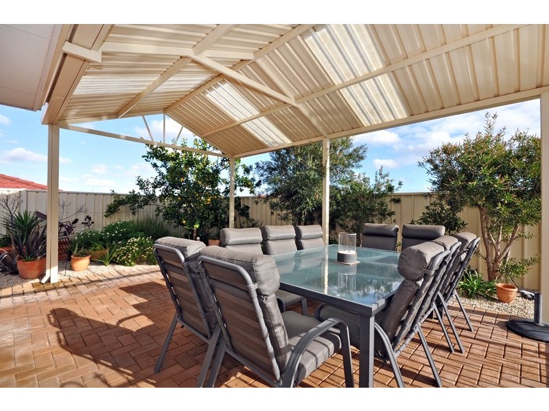 42 Keanefield Drive, Carramar WA 6031