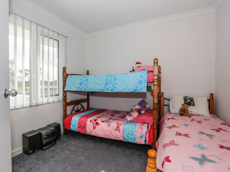 17 Manolas Way, Girrawheen WA 6064