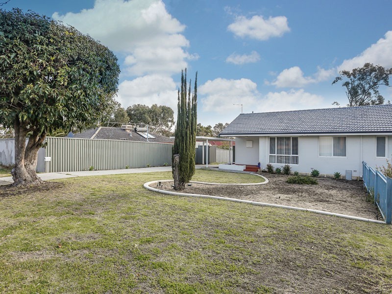 17 Manolas Way, Girrawheen WA 6064