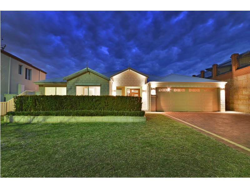 38 Fineview Crescent, Carramar WA 6031