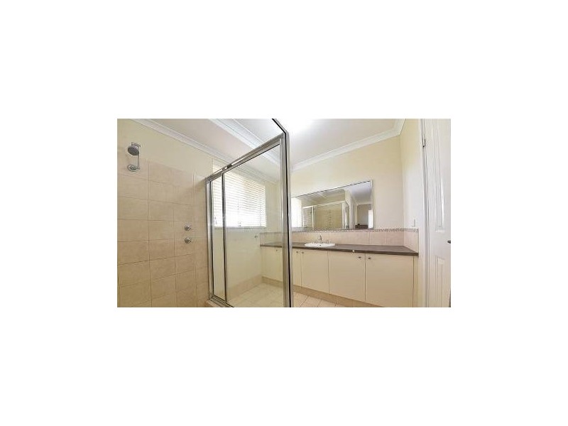 3 Lauderdale Ramble, Carramar WA 6031