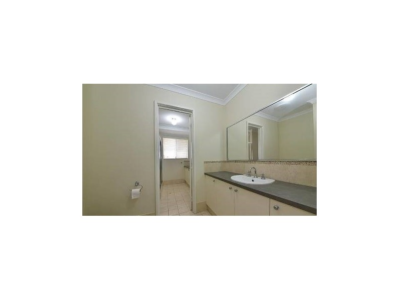3 Lauderdale Ramble, Carramar WA 6031
