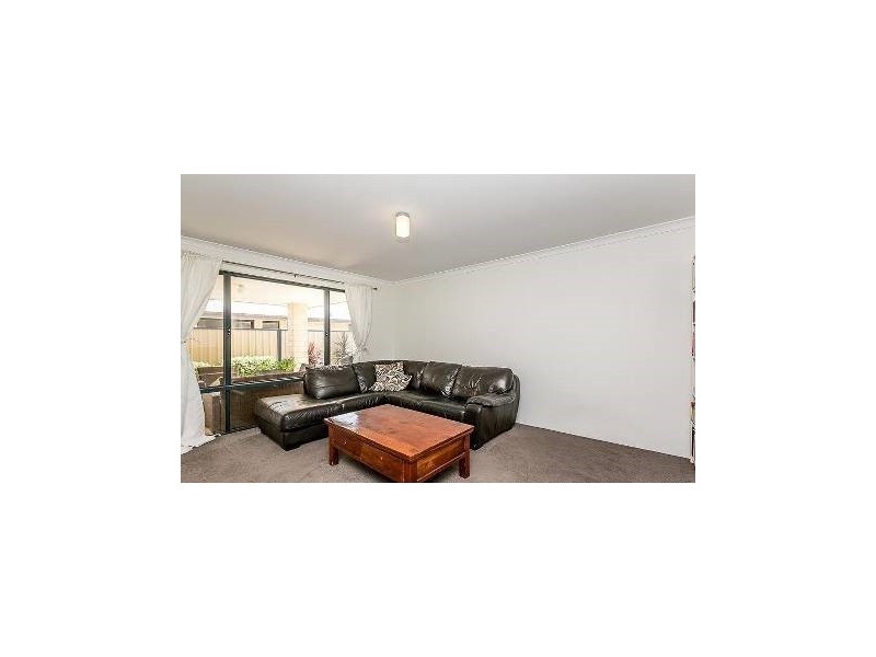 10 Coot Way, Tapping WA 6065