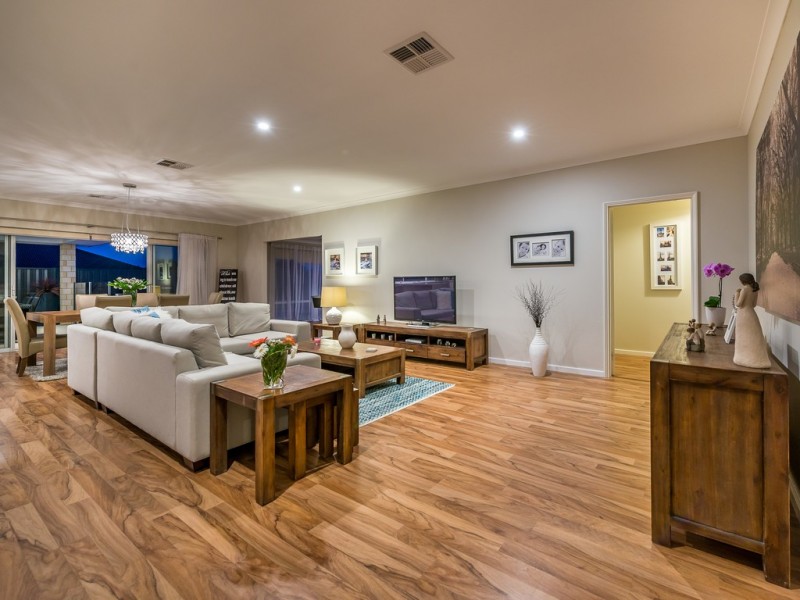 30 Wildwood Mews, Carramar WA 6031