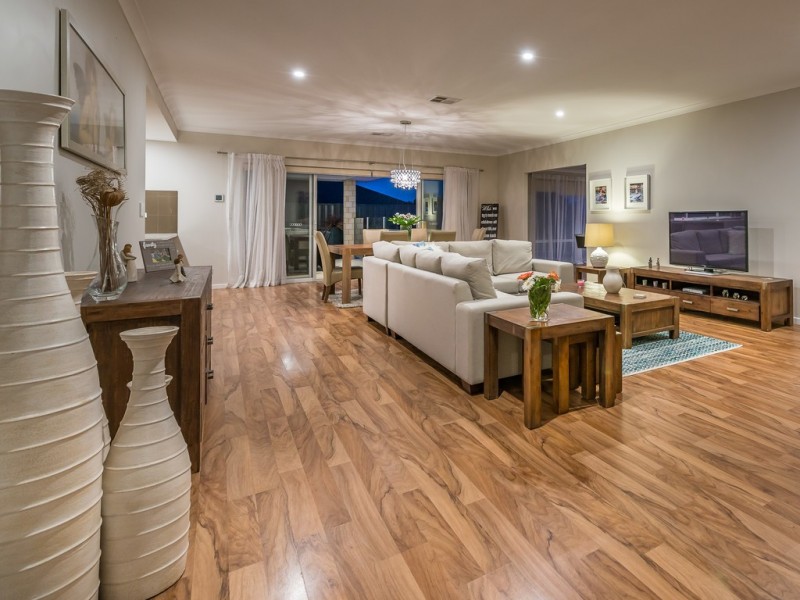 30 Wildwood Mews, Carramar WA 6031