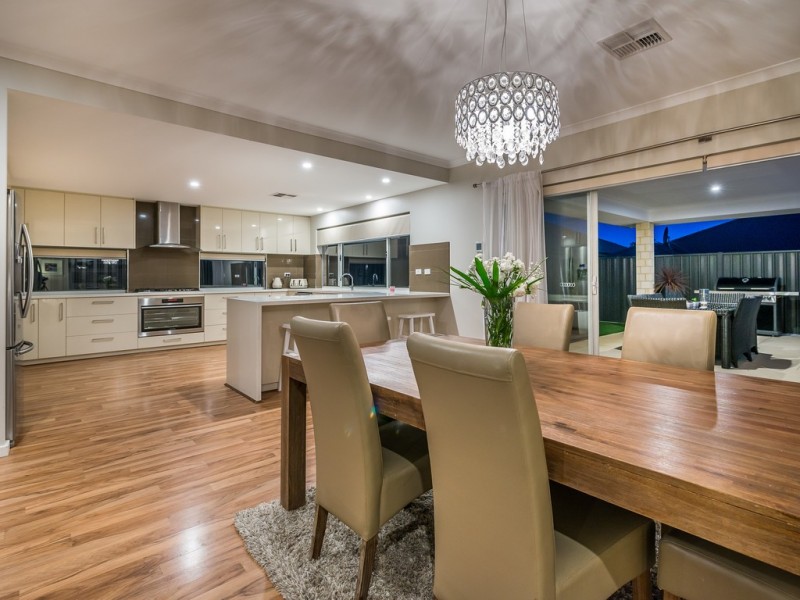 30 Wildwood Mews, Carramar WA 6031