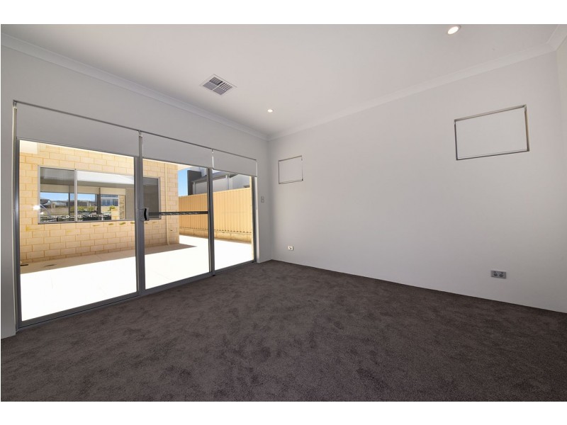 3 Cocoa Pass, Iluka WA 6028