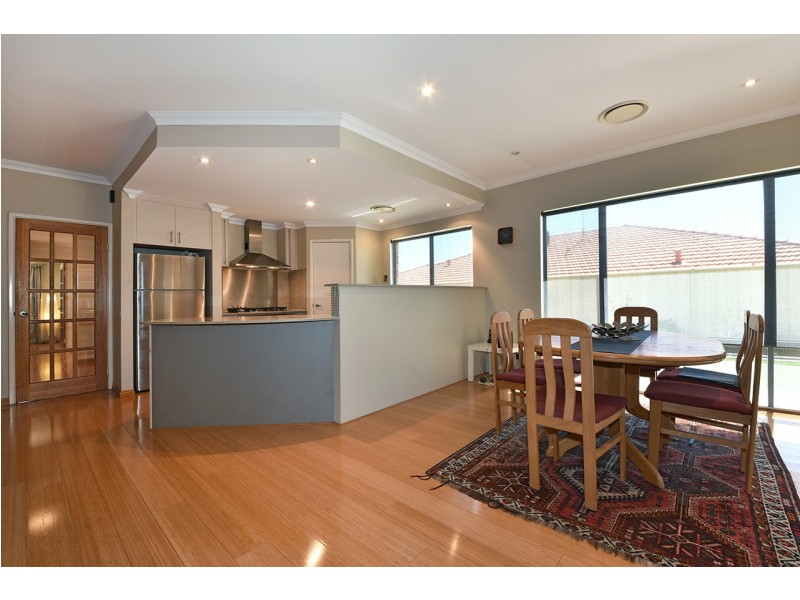 25 Labianca Vista, Carramar WA 6031