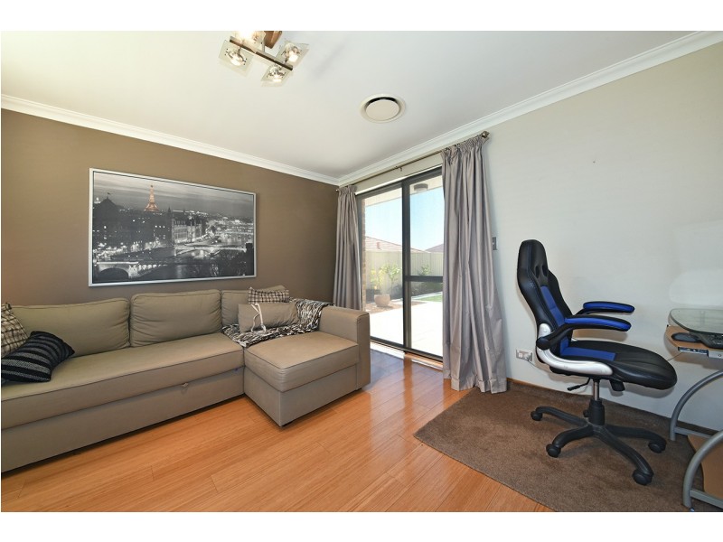 25 Labianca Vista, Carramar WA 6031