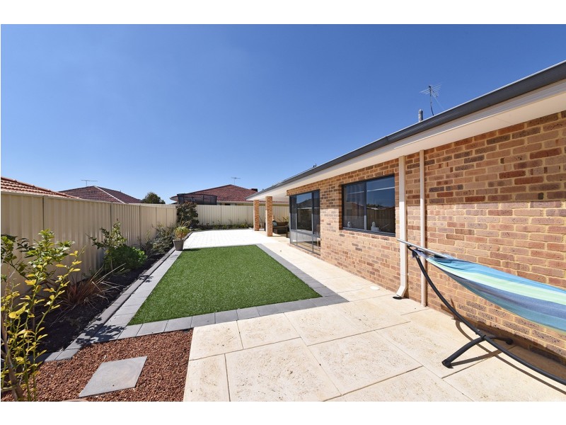 25 Labianca Vista, Carramar WA 6031