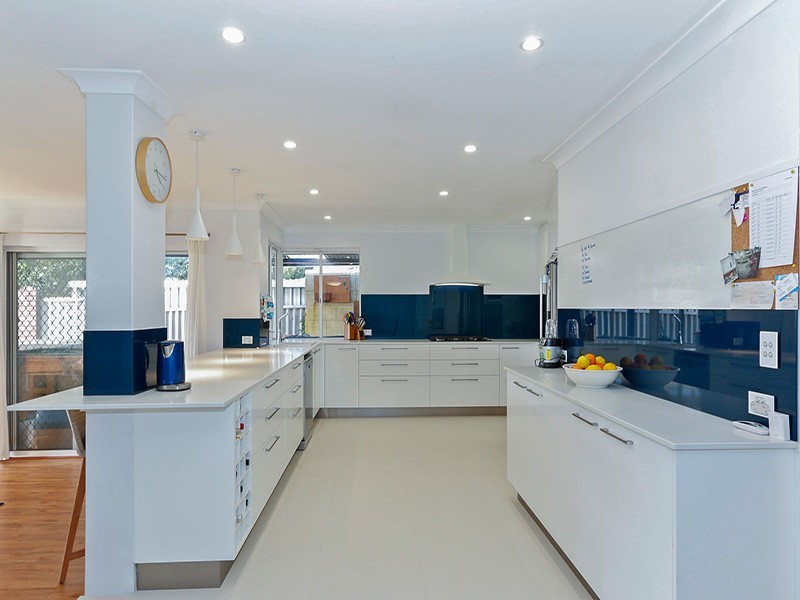 10 Lind Court, Quinns Rocks WA 6030