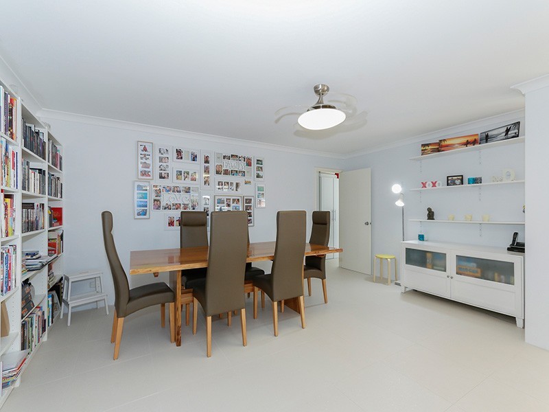 10 Lind Court, Quinns Rocks WA 6030