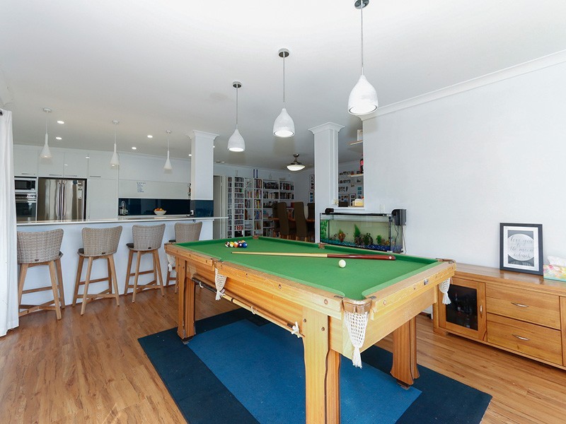 10 Lind Court, Quinns Rocks WA 6030