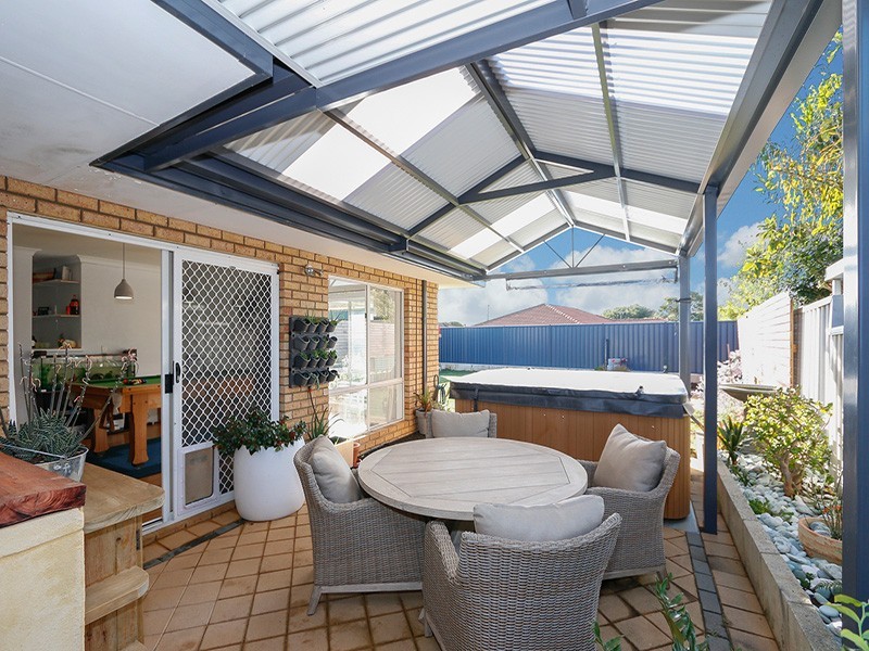 10 Lind Court, Quinns Rocks WA 6030