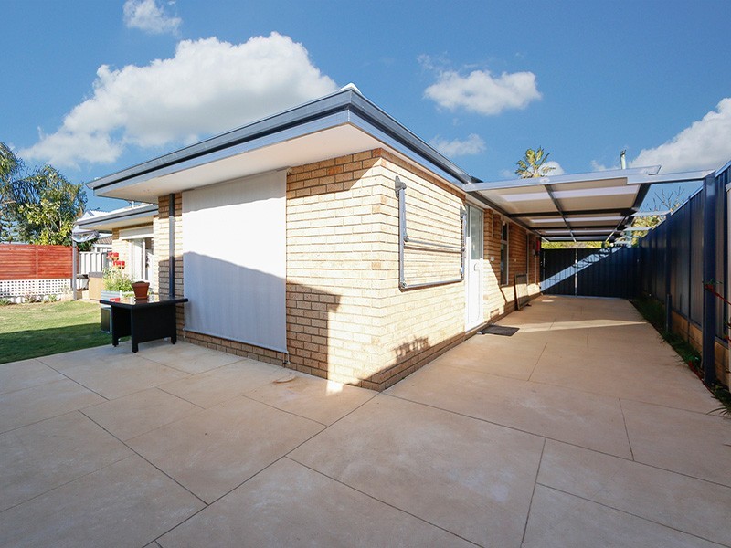 10 Lind Court, Quinns Rocks WA 6030