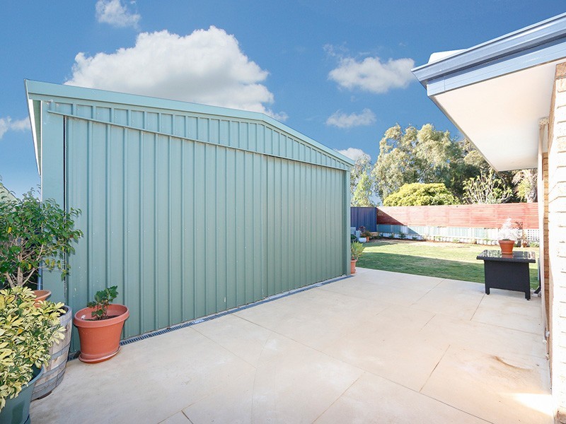 10 Lind Court, Quinns Rocks WA 6030