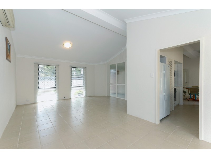 736b Beach Road, Hamersley WA 6022