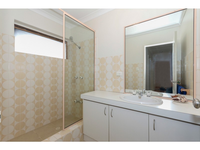 736b Beach Road, Hamersley WA 6022