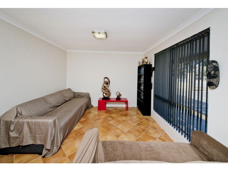 28 PALOMA LOOP, Marangaroo WA 6064