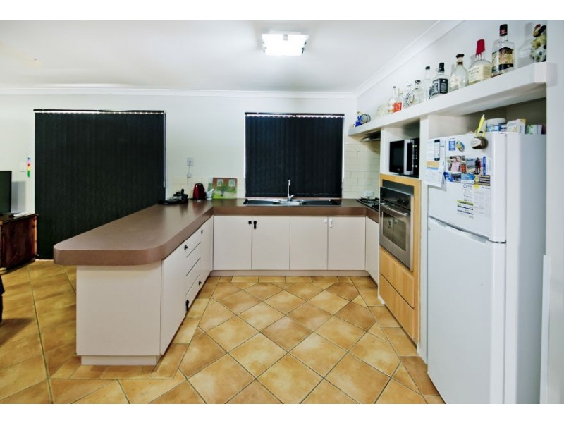 28 PALOMA LOOP, Marangaroo WA 6064