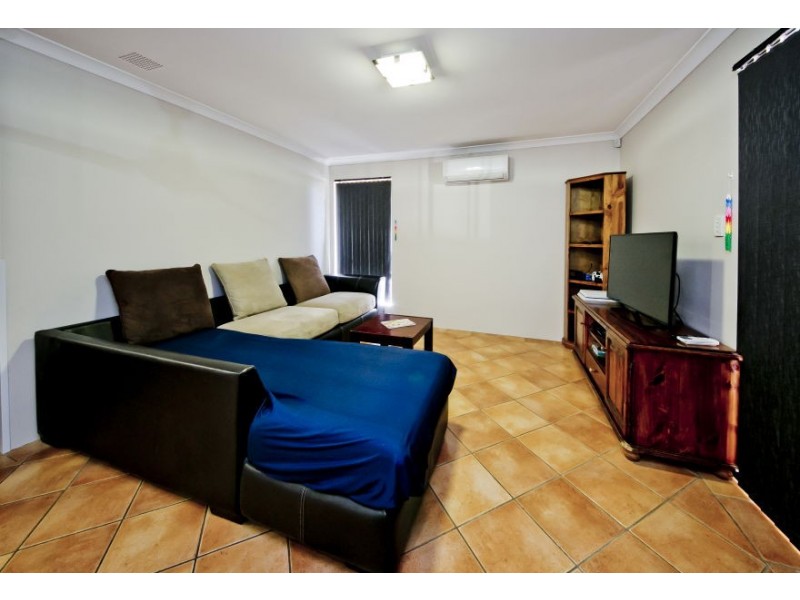 28 PALOMA LOOP, Marangaroo WA 6064