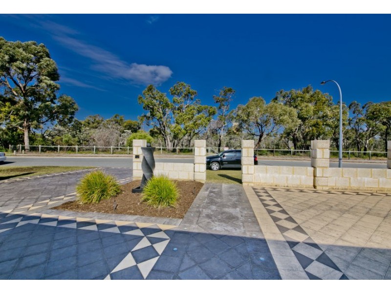 28 PALOMA LOOP, Marangaroo WA 6064