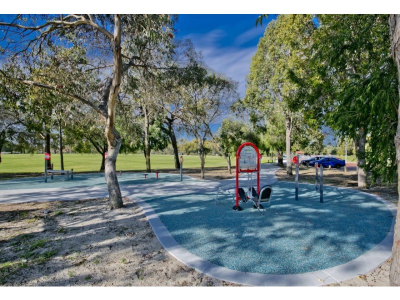 28 PALOMA LOOP, Marangaroo WA 6064