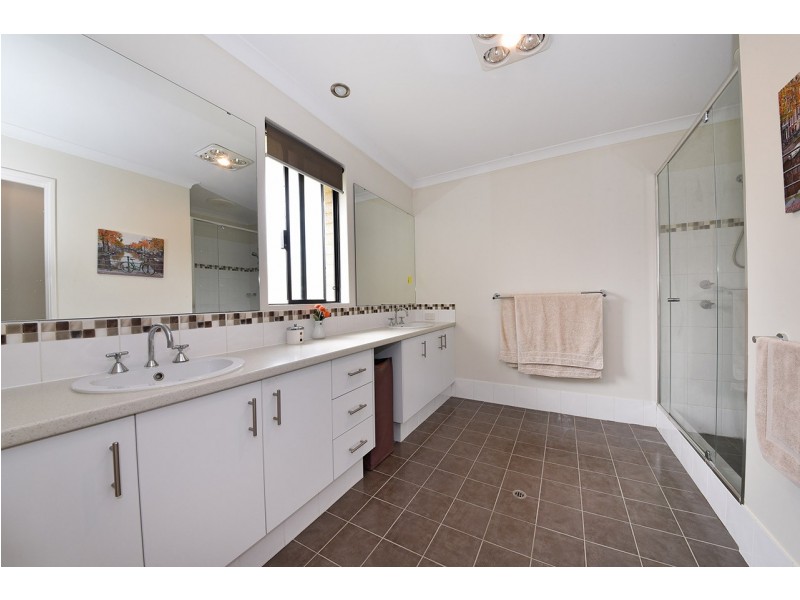 10 Coolidge Gardens, Tapping WA 6065