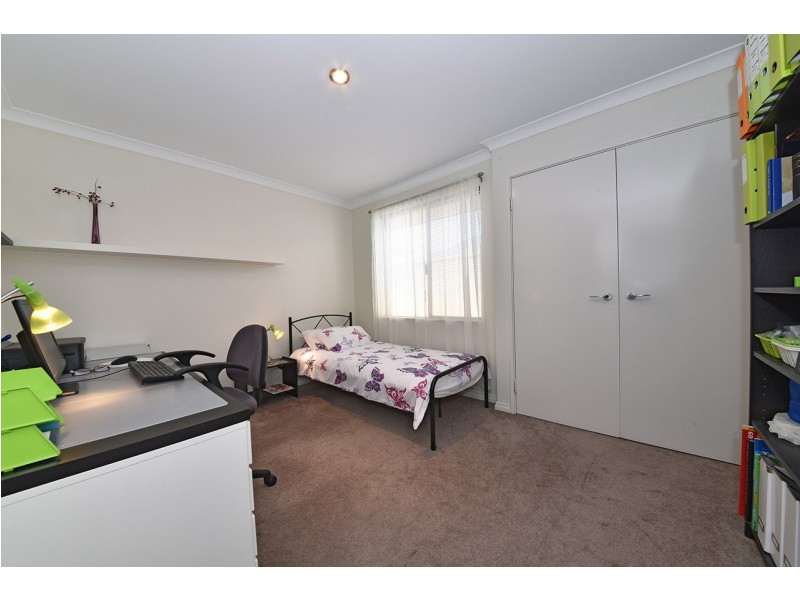 10 Coolidge Gardens, Tapping WA 6065