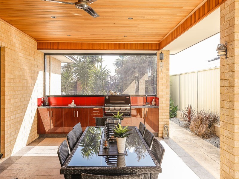 14 Bardeen Pass, Carramar WA 6031