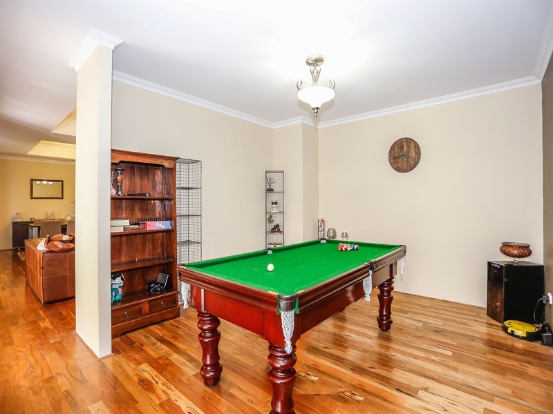 14 Bardeen Pass, Carramar WA 6031