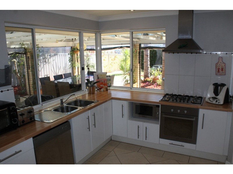 2 Guardian Loop, Currambine WA 6028