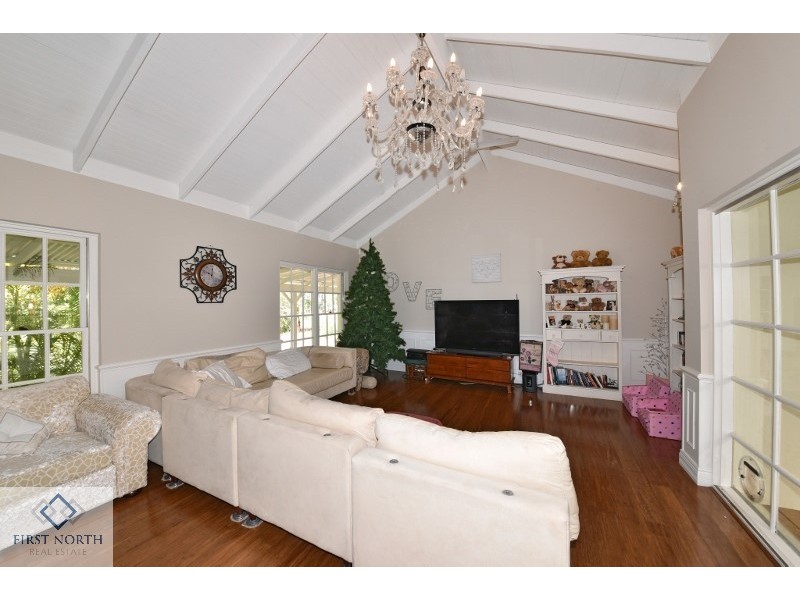 19 Park Street, Henley Brook WA 6055