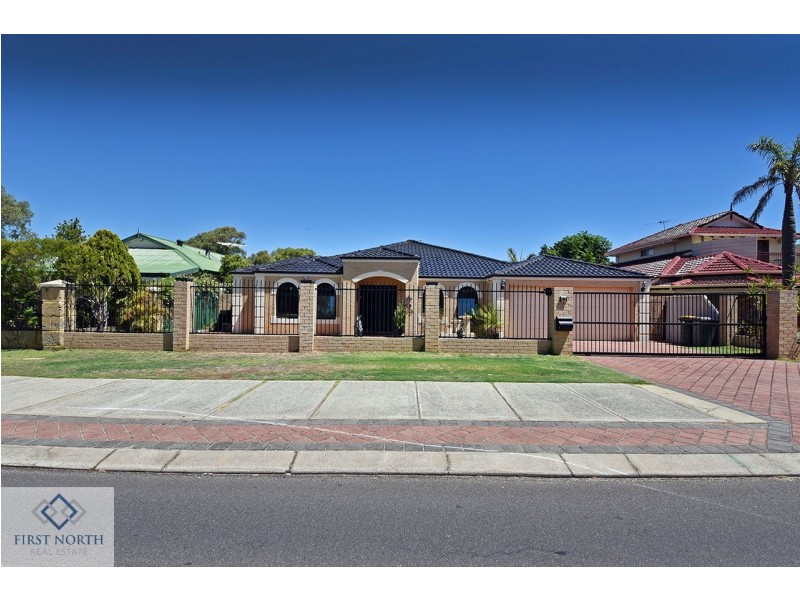 52 Golf Links Drive, Carramar WA 6031