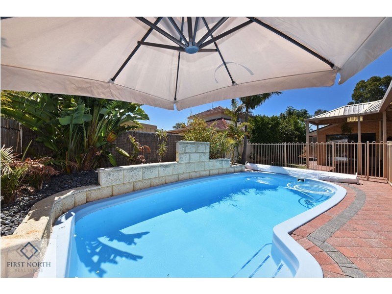 52 Golf Links Drive, Carramar WA 6031