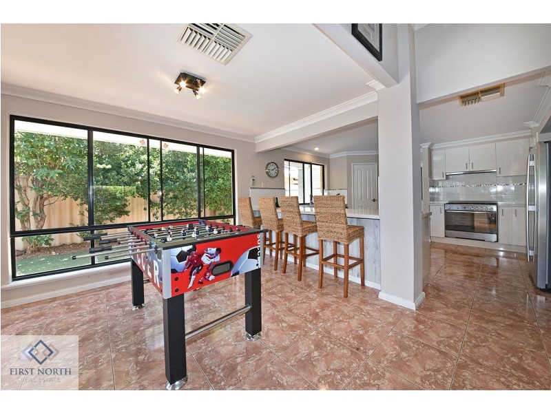 52 Golf Links Drive, Carramar WA 6031