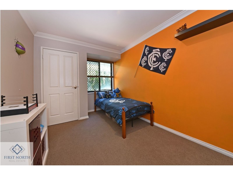 52 Golf Links Drive, Carramar WA 6031