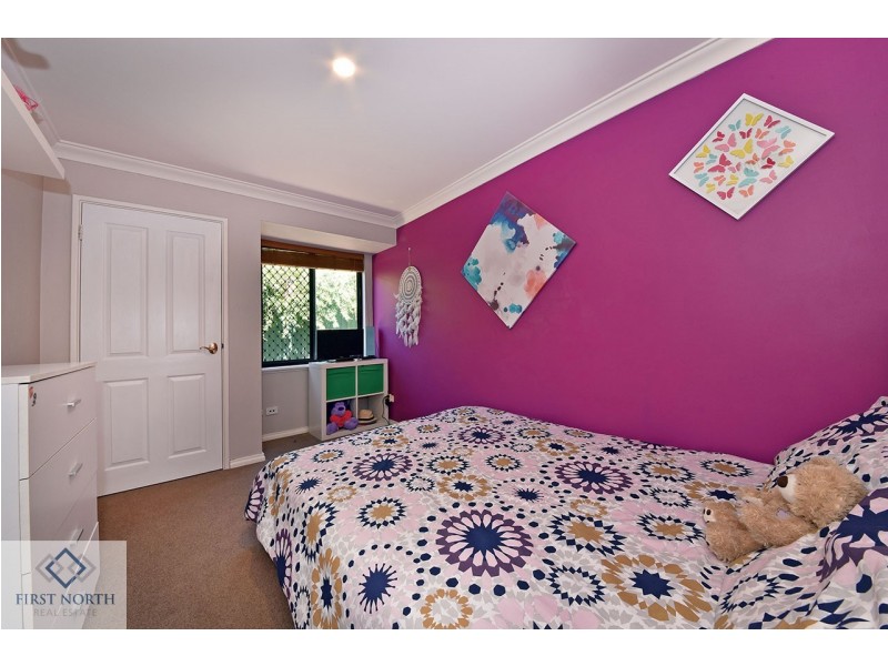 52 Golf Links Drive, Carramar WA 6031