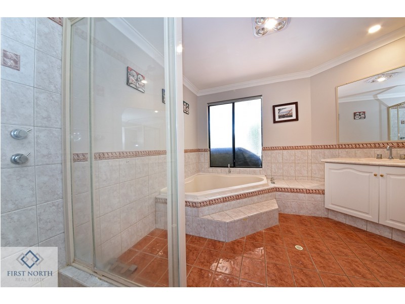 52 Golf Links Drive, Carramar WA 6031