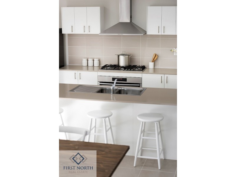 12 Radiant Glade, Eglinton WA 6034