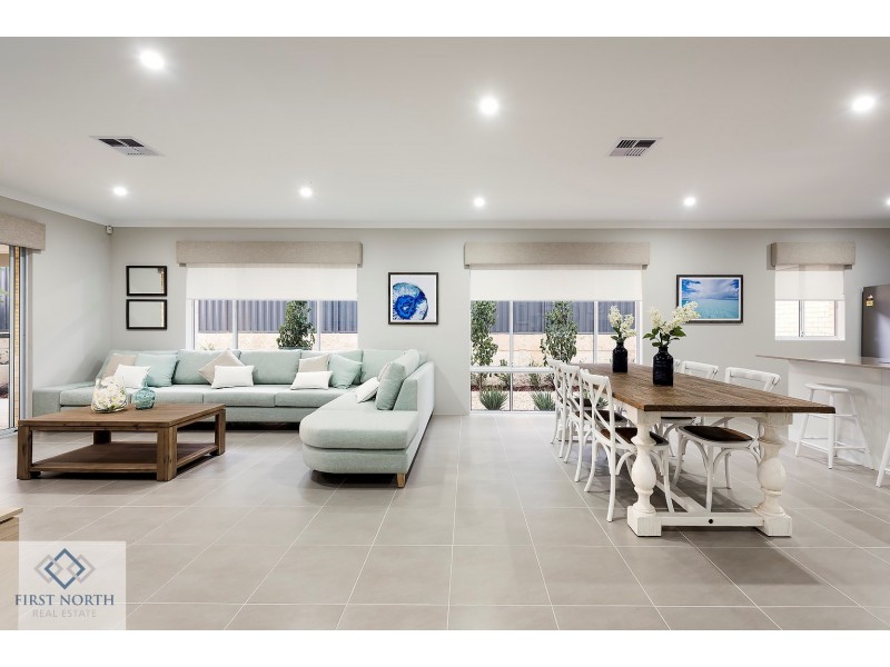 12 Radiant Glade, Eglinton WA 6034