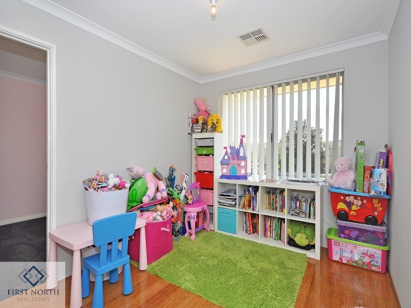 15 Crown Point Crescent, Butler WA 6036