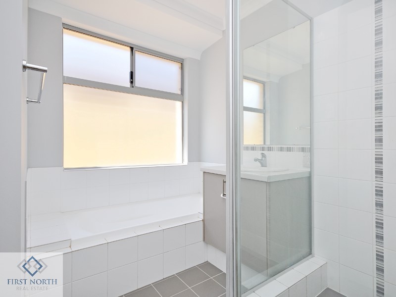 15 Crown Point Crescent, Butler WA 6036