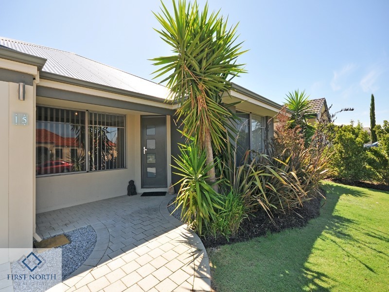 15 Crown Point Crescent, Butler WA 6036