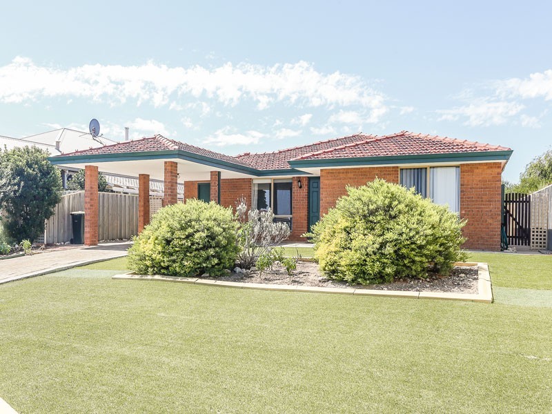 17 Highcliffe Rise, Currambine WA 6028