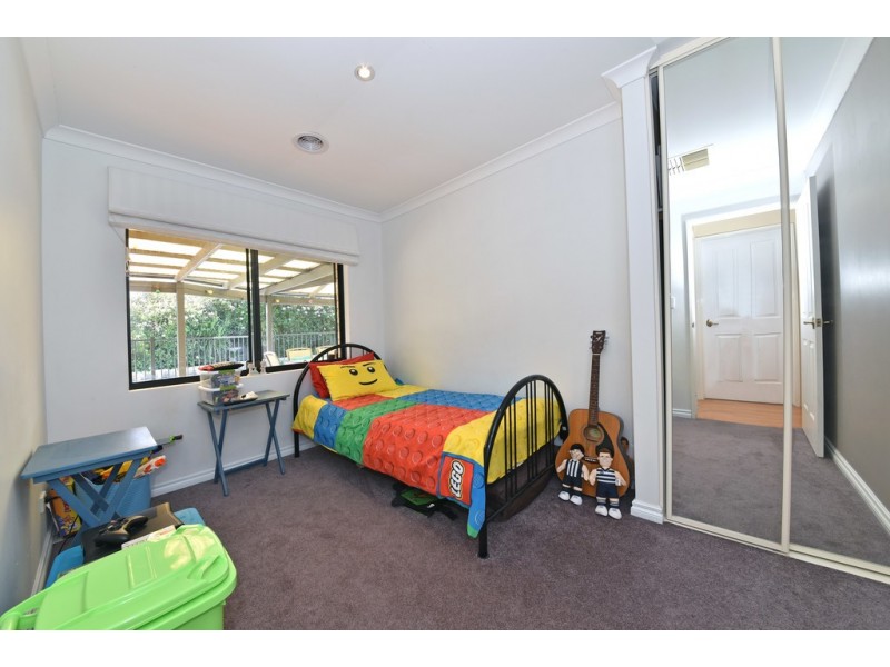 31 Iandra Loop, Carramar WA 6031