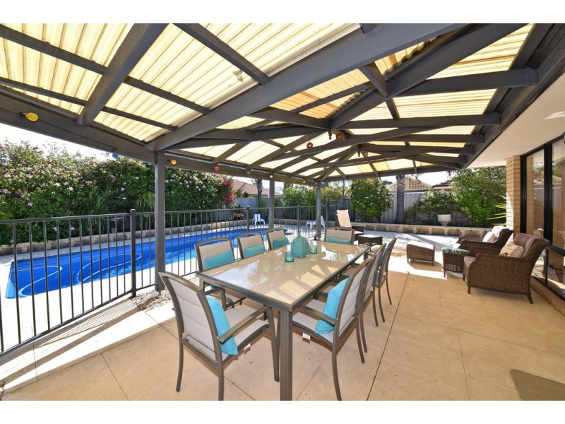 31 Iandra Loop, Carramar WA 6031