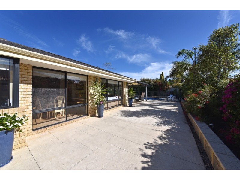 31 Iandra Loop, Carramar WA 6031