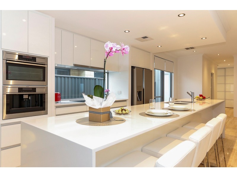 24 Marlinspike Boulevard, Jindalee WA 6036